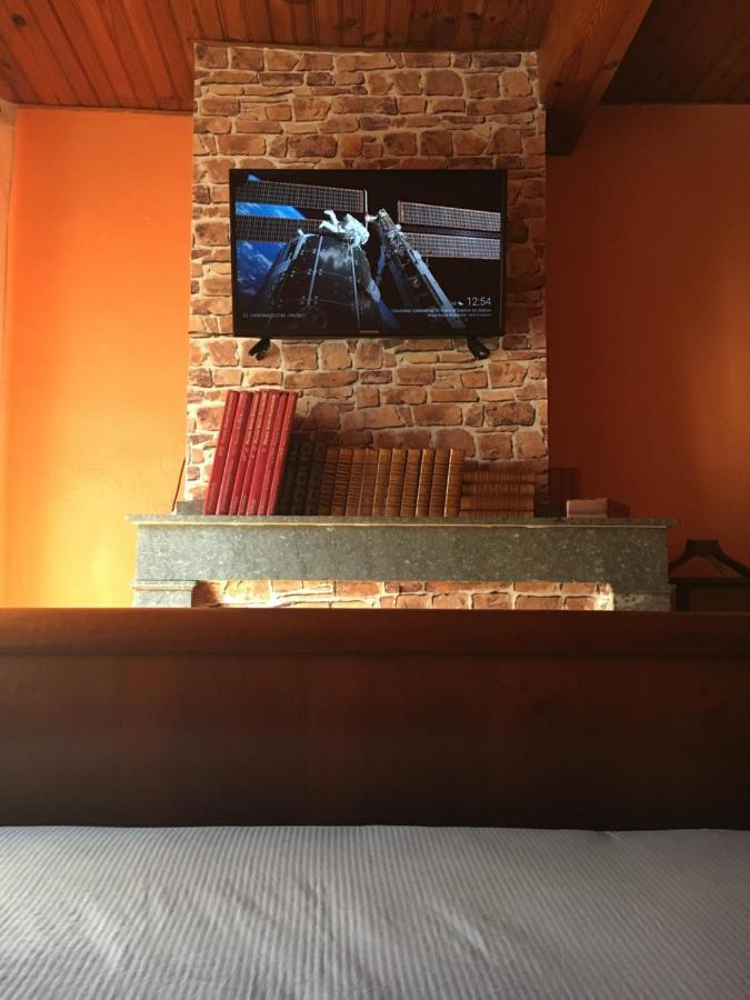 Casa Du Bassin Bed and Breakfast Castelnaudary Esterno foto